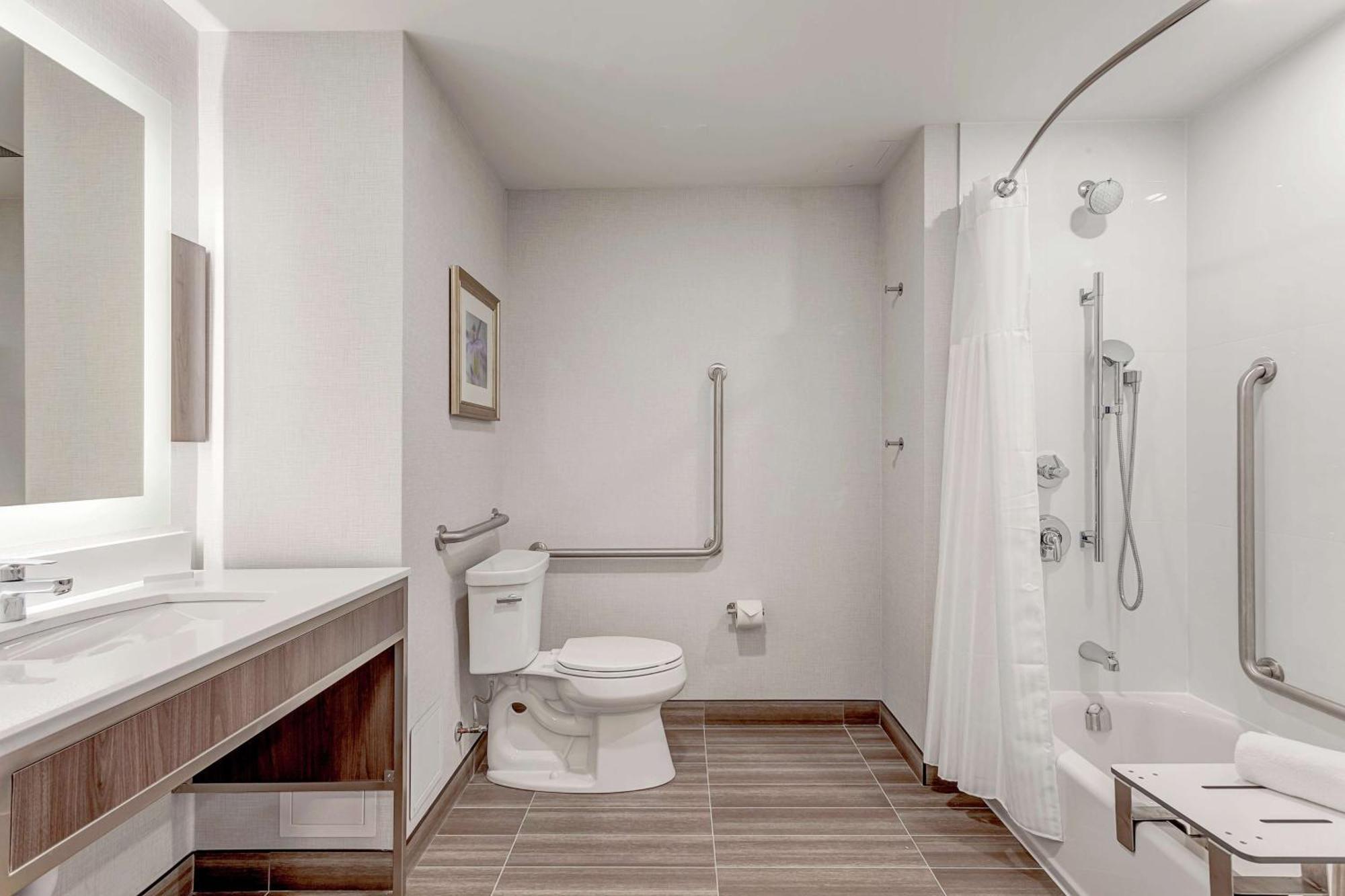 Hilton Garden Inn Toronto/Brampton West, Ontario, Canada Экстерьер фото