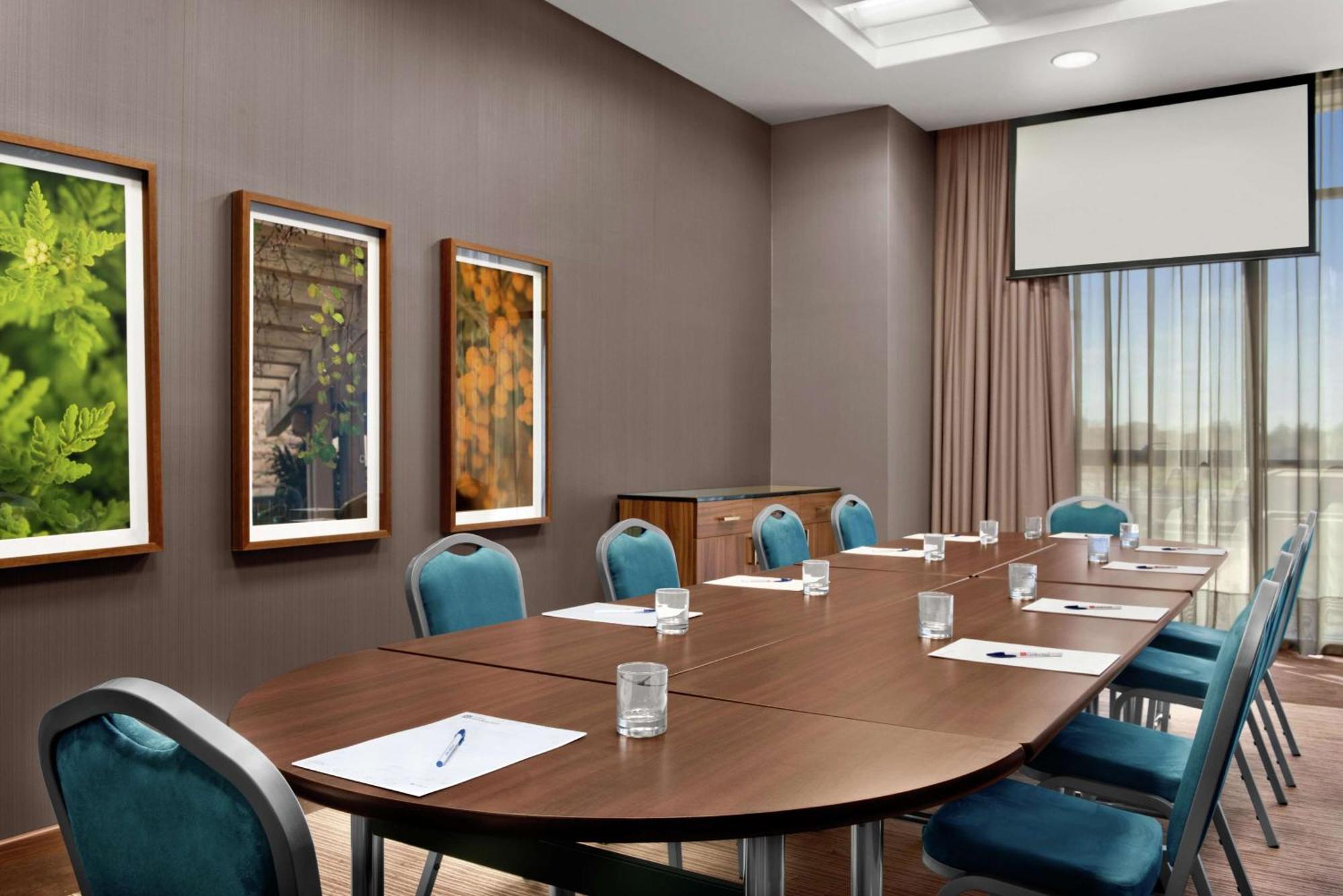 Hilton Garden Inn Toronto/Brampton West, Ontario, Canada Экстерьер фото