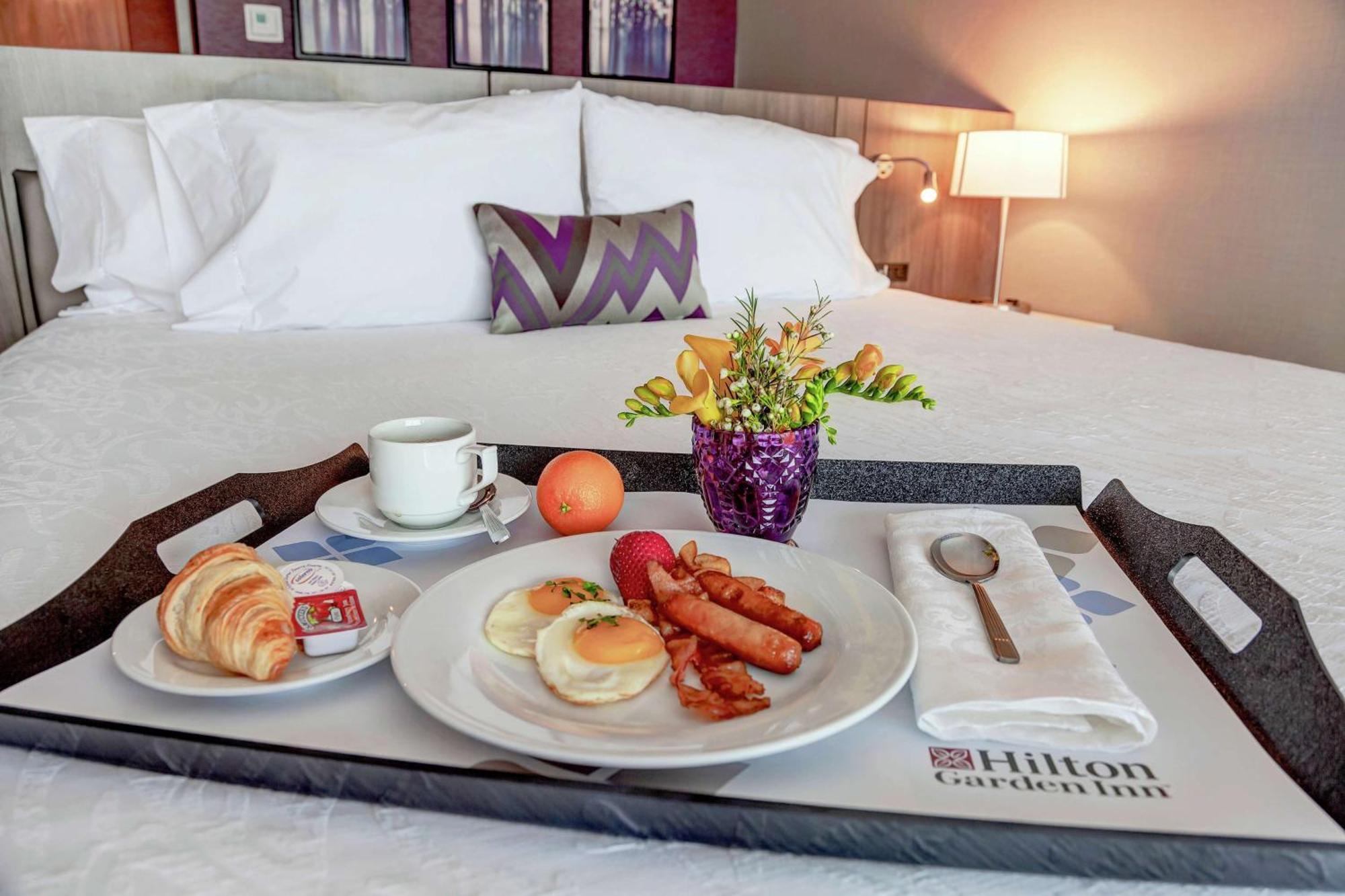 Hilton Garden Inn Toronto/Brampton West, Ontario, Canada Экстерьер фото