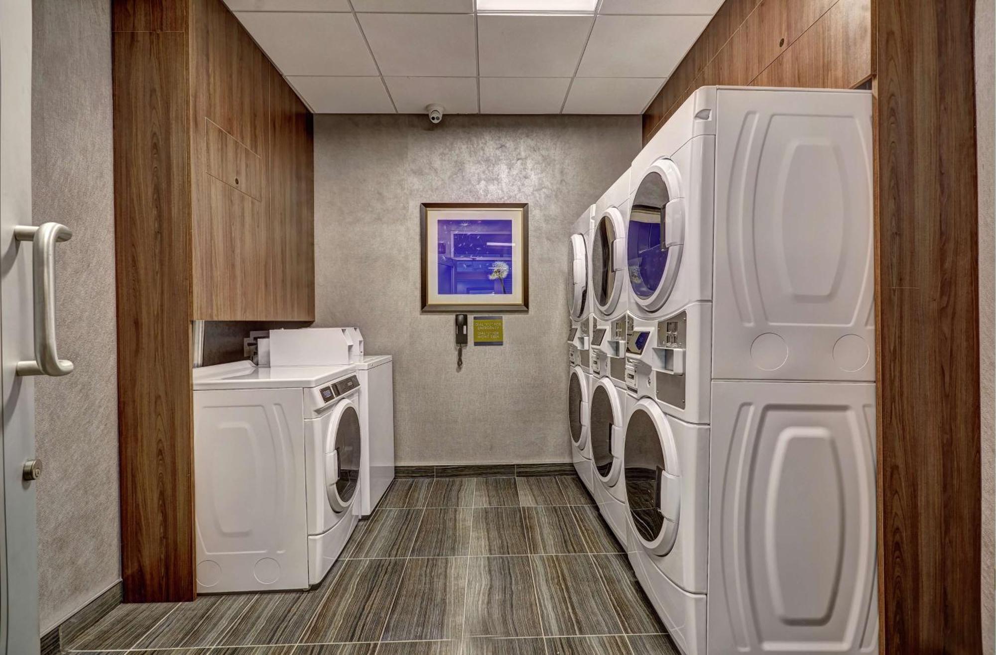 Hilton Garden Inn Toronto/Brampton West, Ontario, Canada Экстерьер фото