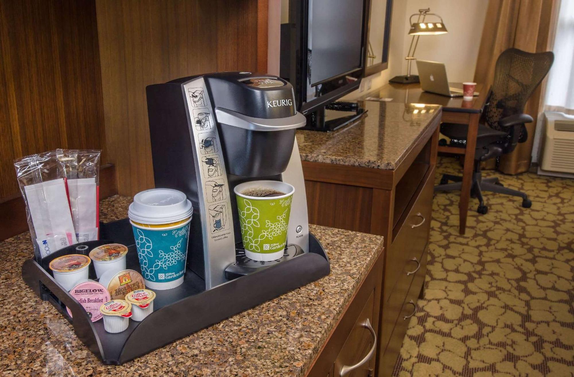 Hilton Garden Inn Toronto/Brampton West, Ontario, Canada Экстерьер фото
