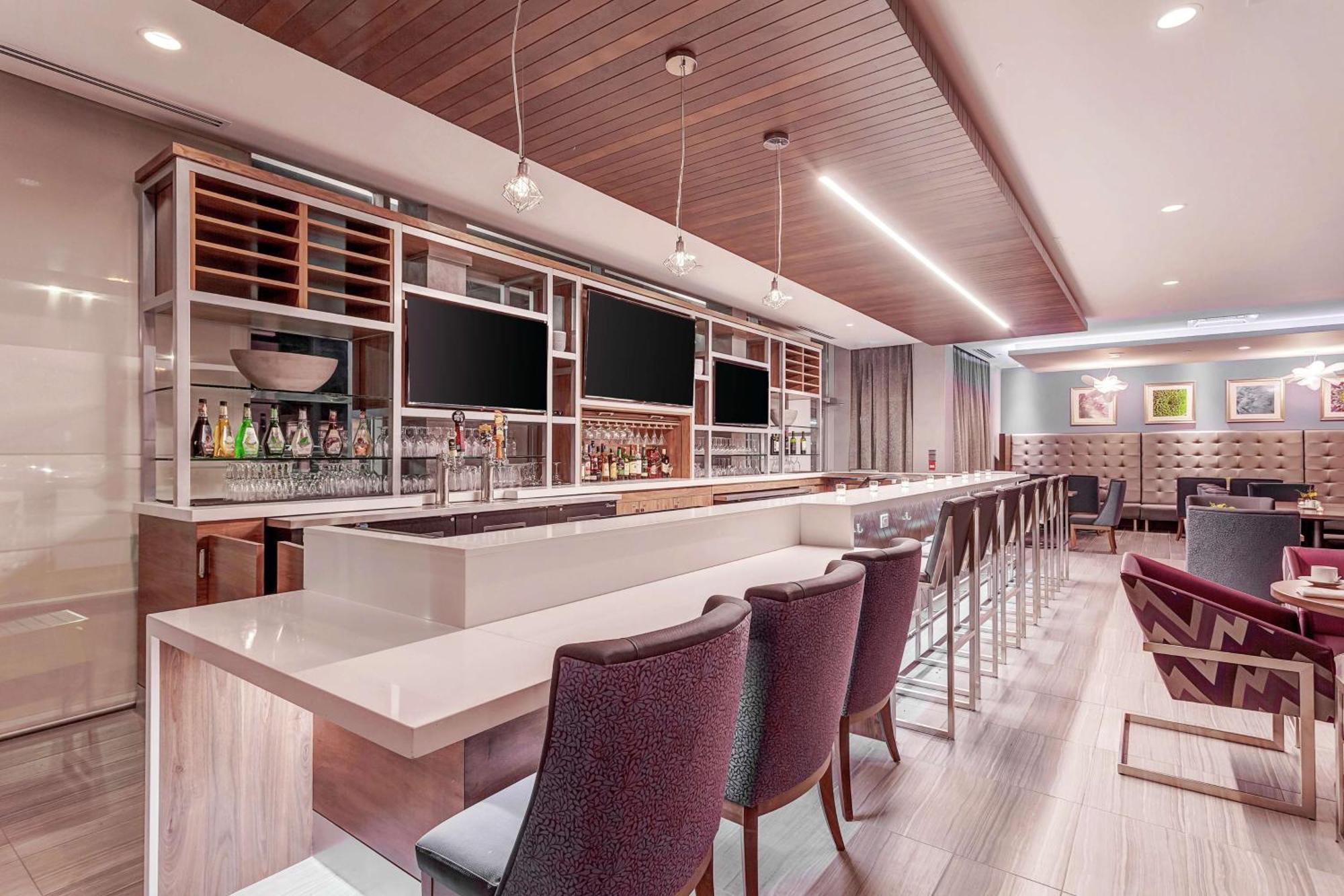 Hilton Garden Inn Toronto/Brampton West, Ontario, Canada Экстерьер фото